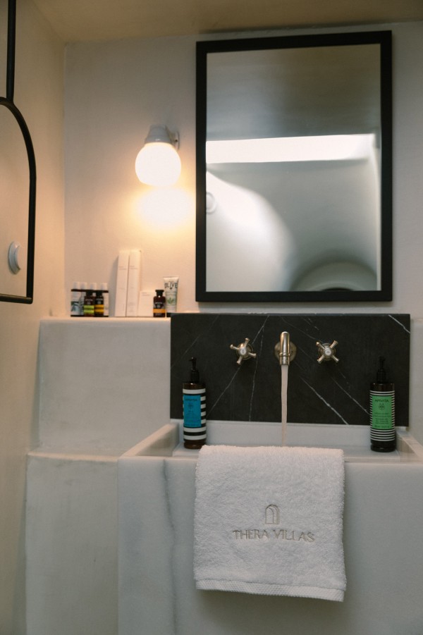 Santorini Luxury Villas | Santorini Accommodation | Thera Luxury Villas